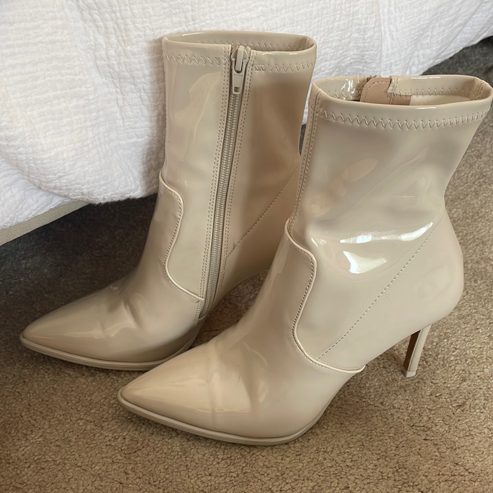 Cute heeled booties! Go well with pants, skirts, or dresses